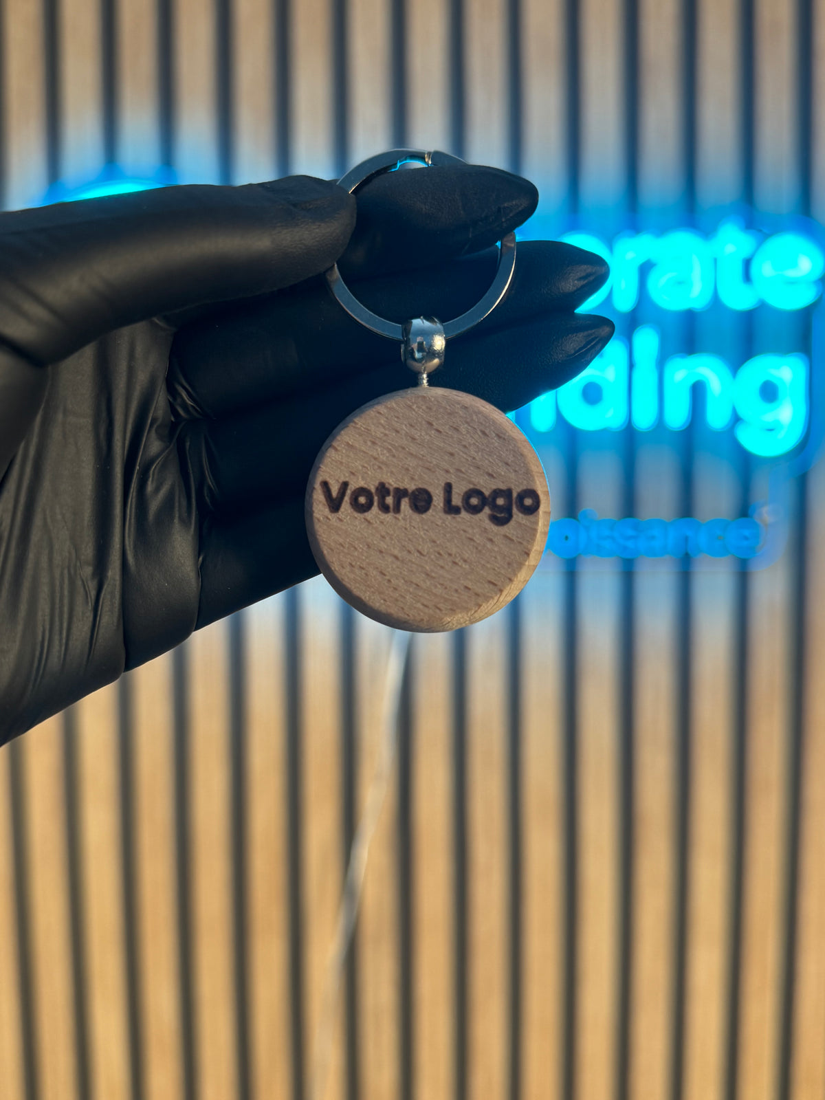 Porte-clés rond en bois de hêtre personnalisé par gravure laser