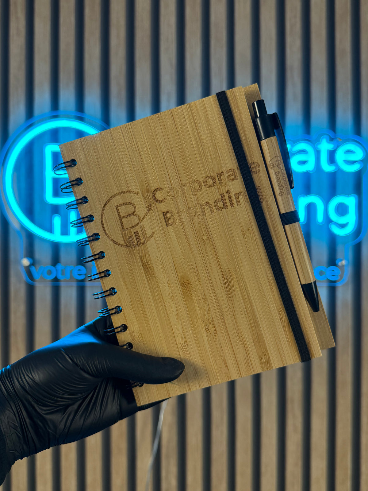 Carnet A5 en bambou personnalisé avec stylo assorti inclus - vue 2